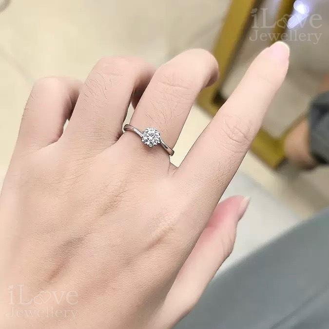 Floral Solitaire Moissanite Ring ILR210