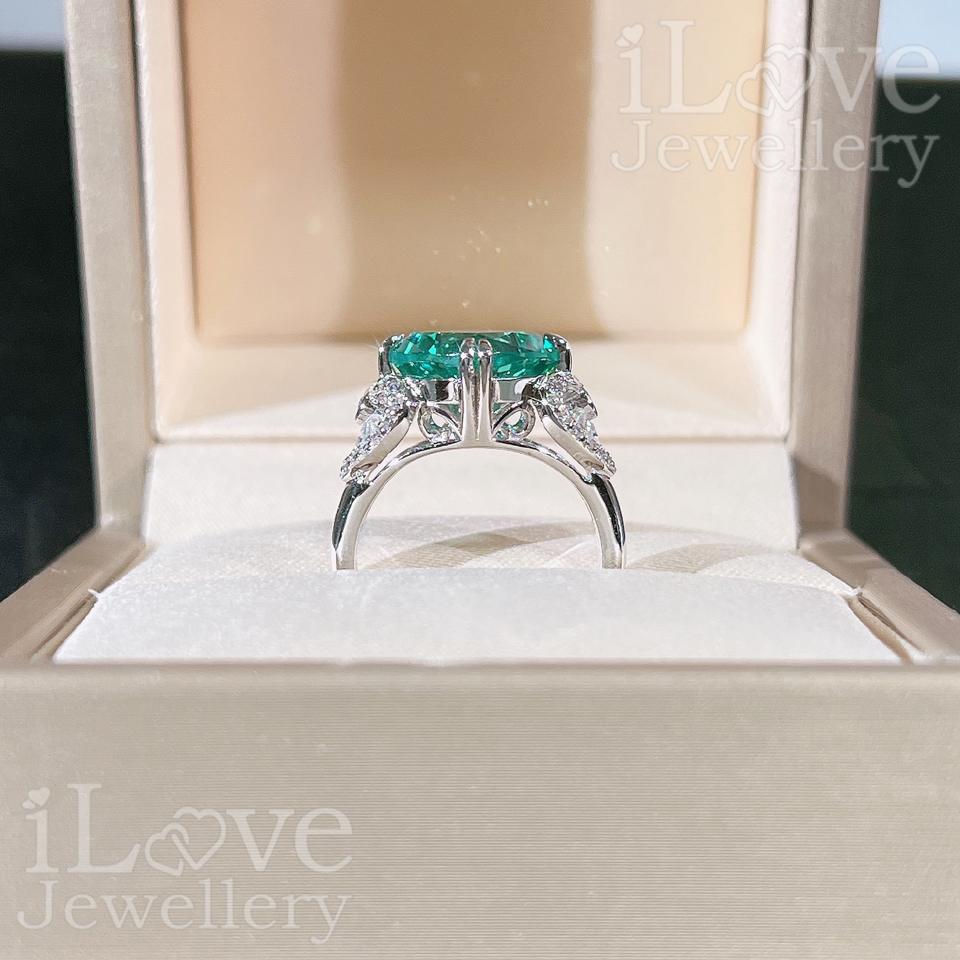 Radiant Cushion Cut Green Cocktail Ring ILR032