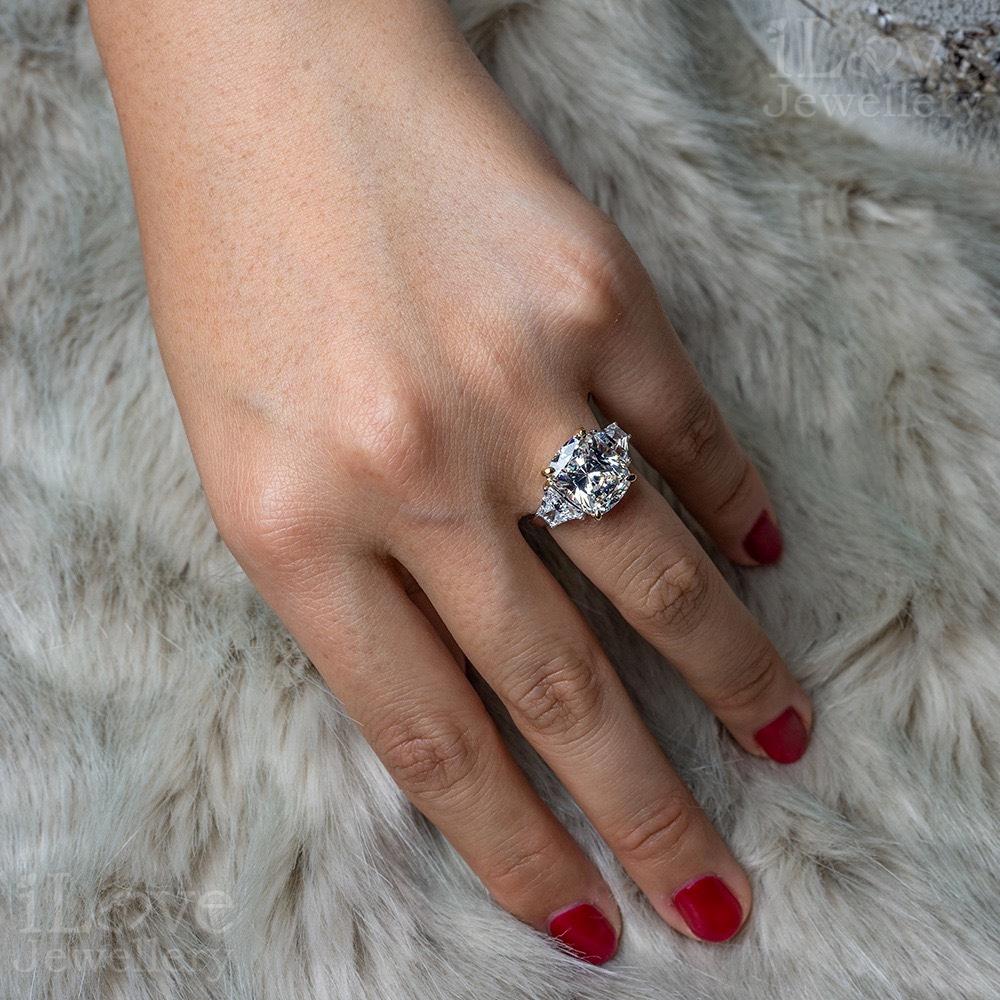 Sunlit Empress Oval Trilogy Ring ILR024