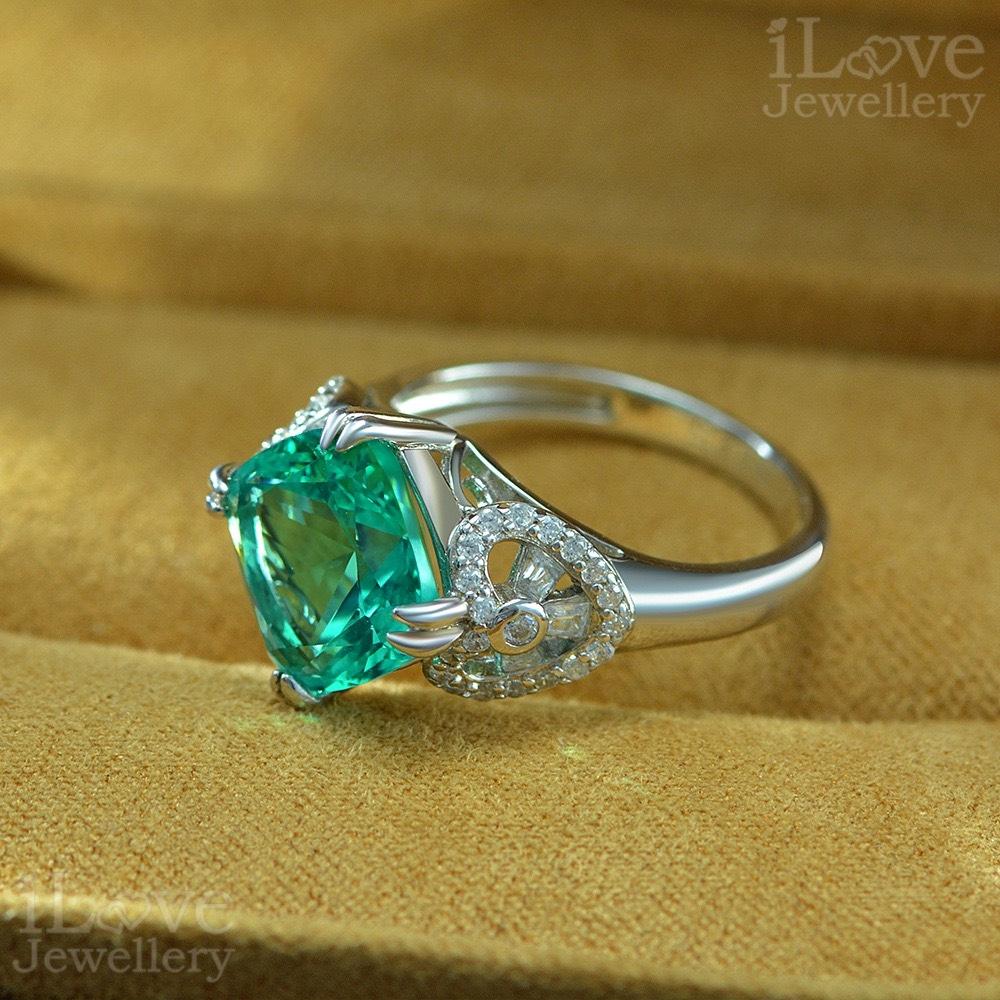 Radiant Cushion Cut Green Cocktail Ring ILR032