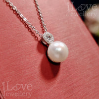 Moon Drop Pearl Necklace ILN103