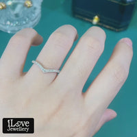 V Shape Cubic Zirconia Ring ILR043